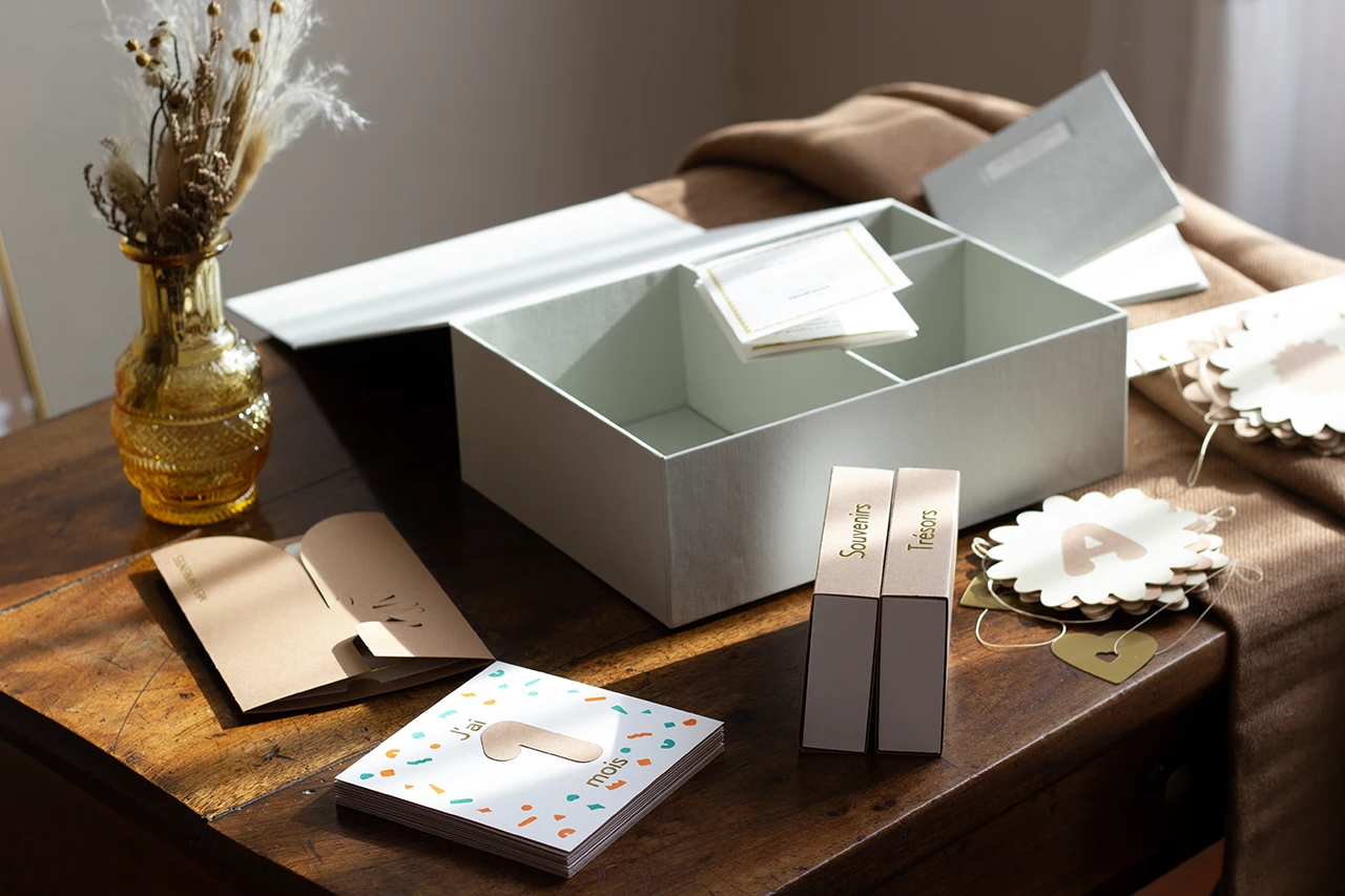 Un coffret de naissance artisanal et personnalisable : les coulisses de la première collection de l’atelier Forme contre forme